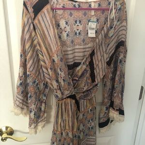 Bell sleeve Short Romper